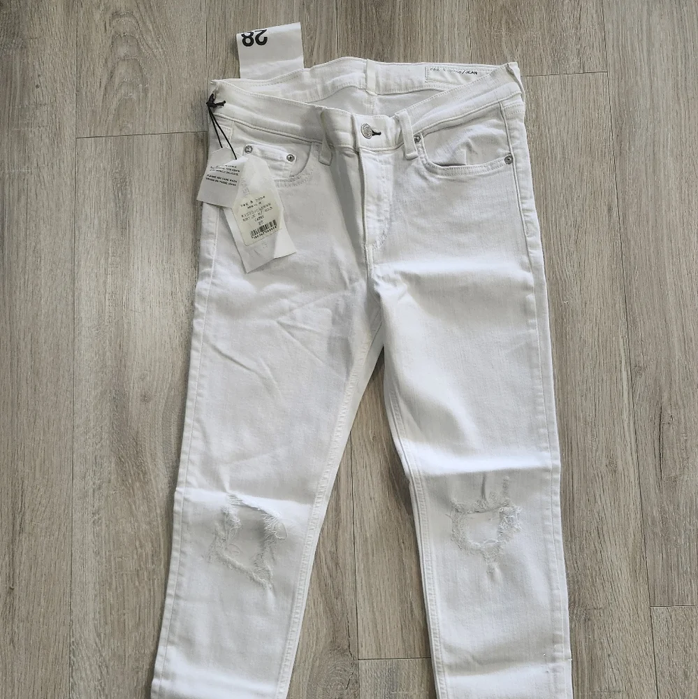 Rag & Bone Women's W/ HLS Capri White Jeans (28) NWT - Picture 3 of 8